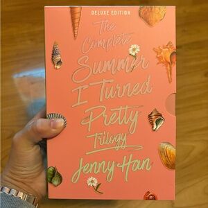 The Complete Summer I Turned Pretty Trilogy - Jenny Han (Coral Cover)